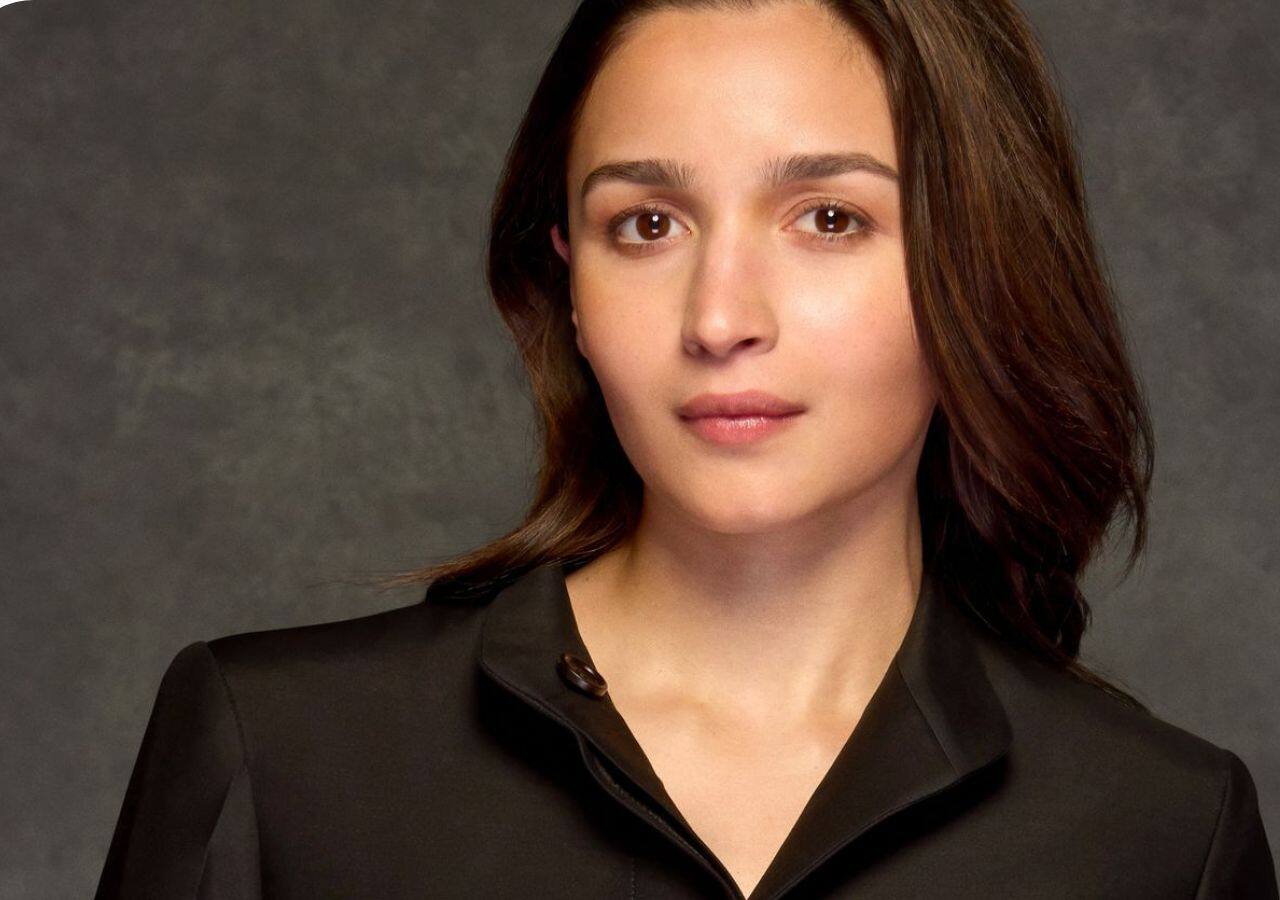 Alia Bhatt trolled for having no general knowledge Alia Bhatt trolled for having no general knowledge