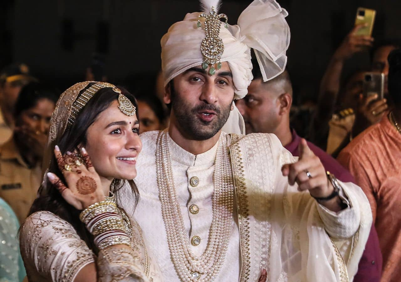 Alia Bhatt married Twice in a week, wedding scene shot 4 days after ...