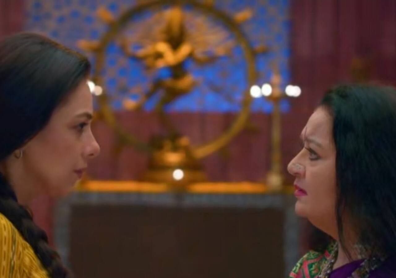 Anupamaa Upcoming Twist Anu Slaps Dimpy For Misbehaving Makes A Big Expose About Malti Devi 0128