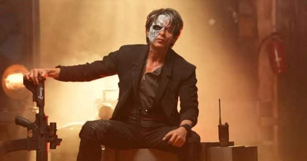 Shahrukh Khan pays a hasty secret visit to Mata Vaishno Devi to ensure Pataan-like success [Watch Video]