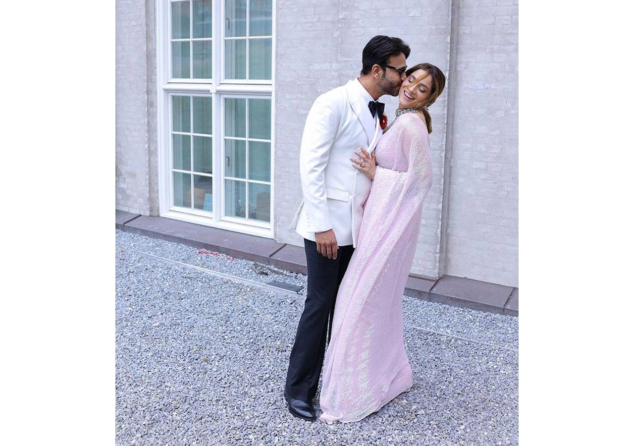 Ankita Lokhande and Vicky Jain's kissing pictures go viral.