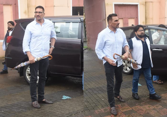 Nitin Desai Funeral: Mukesh Rishi pays respect 