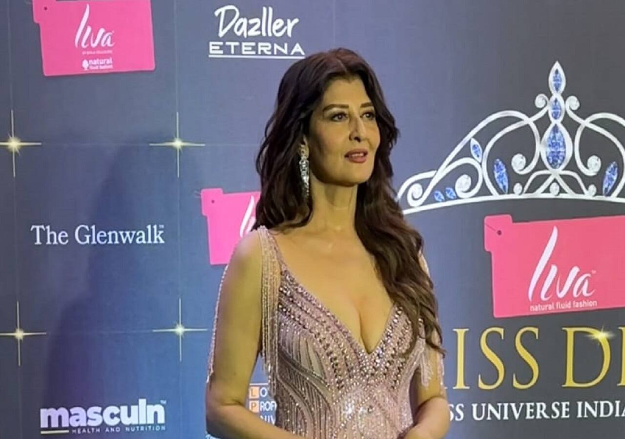 সঙ্গীতা বিজলানি আনন্দিত এবং নেটিজেনরা বলছেন যে সালমান খান তাকে বিয়ে না করার সিদ্ধান্তের জন্য অনুশোচনা করছেন। সঙ্গীতা বিজলানি আনন্দিত এবং নেটিজেনরা বলছেন যে সালমান খান তাকে বিয়ে না করার সিদ্ধান্তের জন্য অনুশোচনা করছেন।