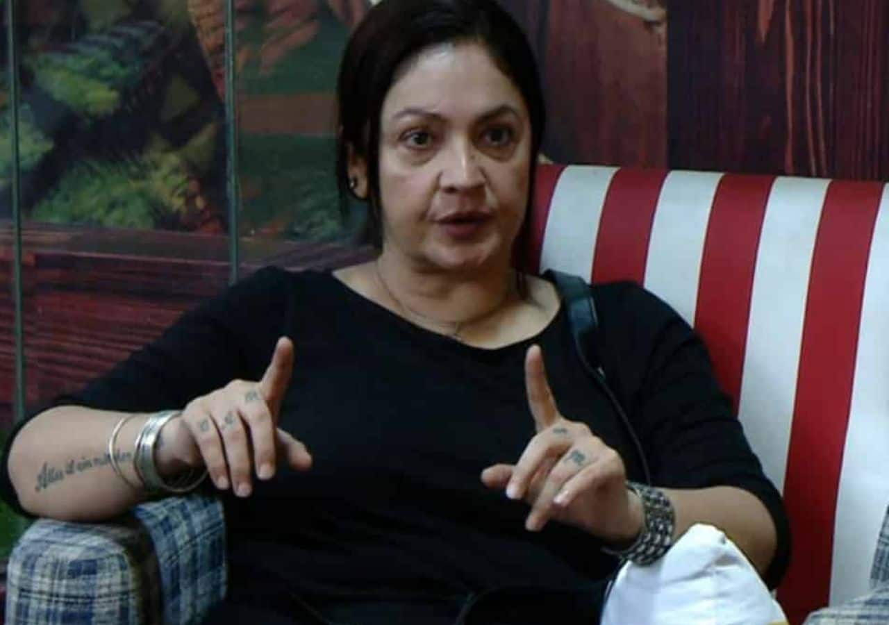 Bigg Boss OTT 2 Is Pooja Bhatt Using The Phone In The House Here S The Truth