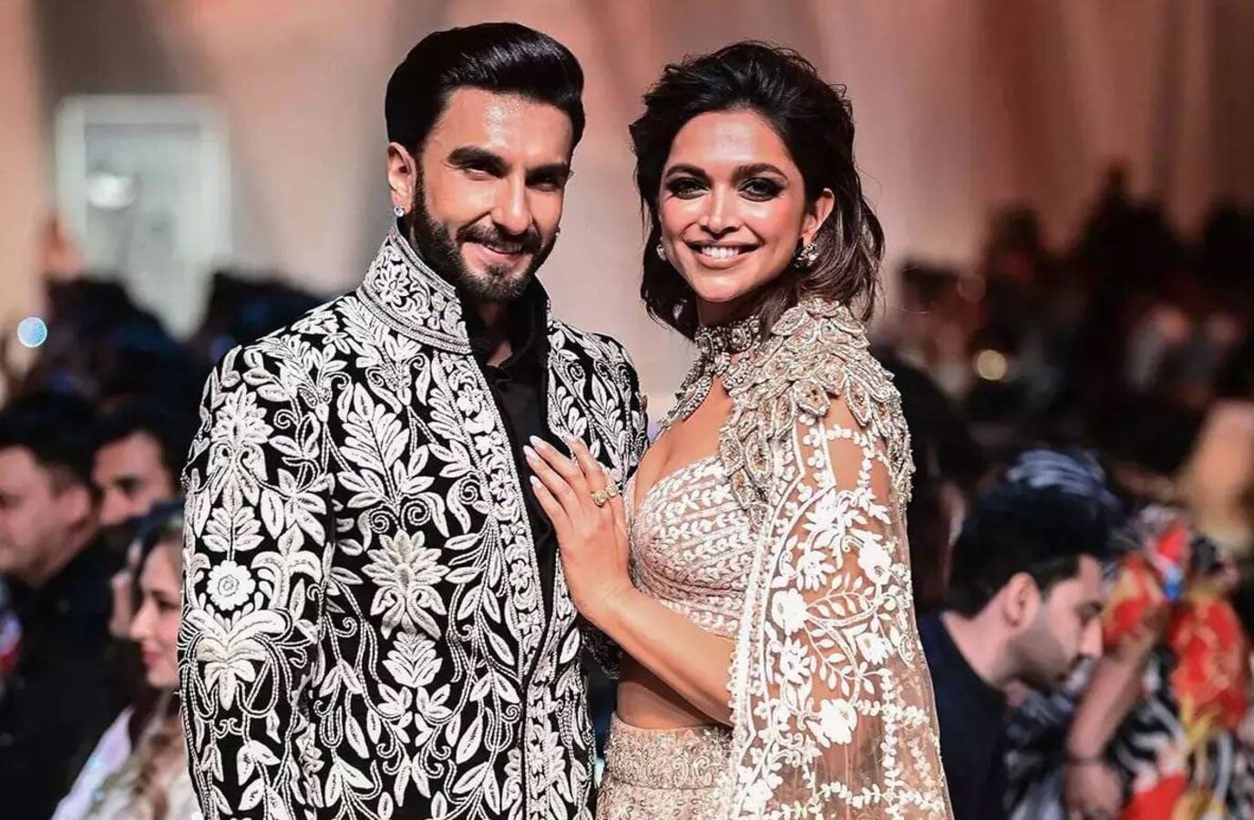 Ranveer Singh and Deepika Padukone stay in Beaumonde Towers Ranveer Singh and Deepika Padukone stay in Beaumonde Towers