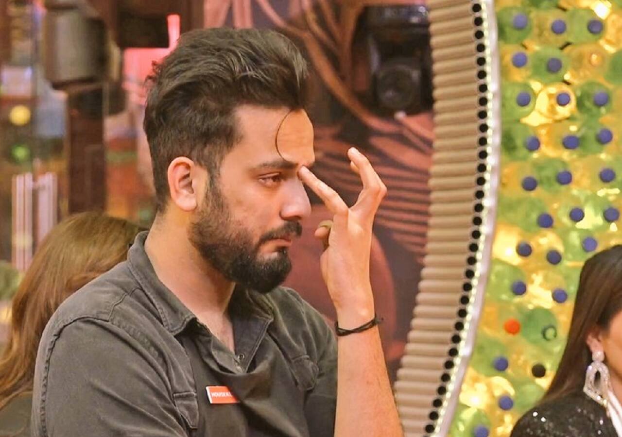 Bigg Boss Ott 2 Elvish Yadav Looks Disappointed After Seeing His