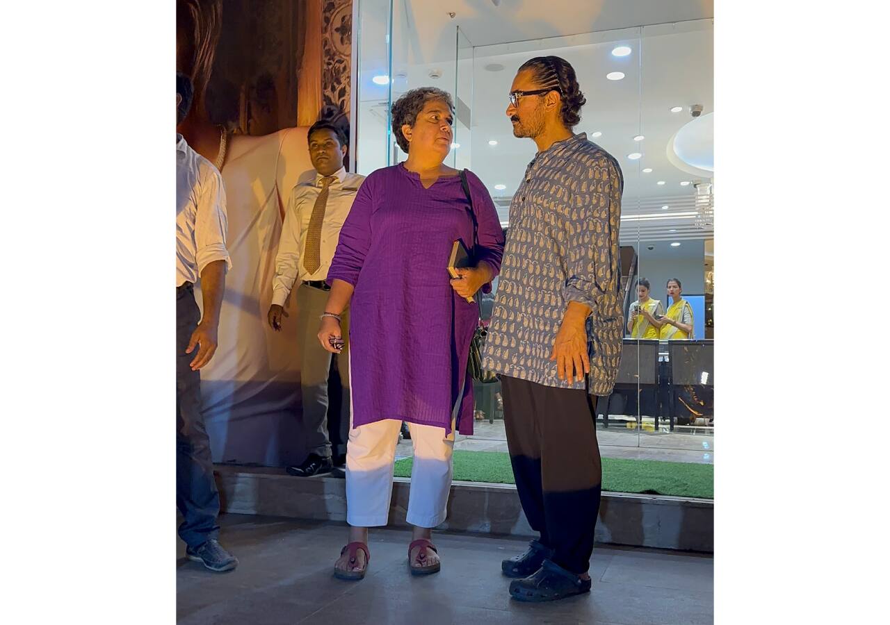 आपस में बातचीत करते नजर आए आमिर खान (Aamir Khan)- रीना दत्ता