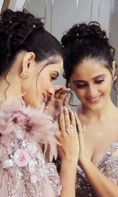 आयशा सिंह के टॉप 10 हेयरस्टाइल लुक्स, फेस्टिव सीजन में करें कॉपी