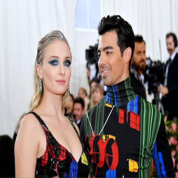 Oscars 2022: Joe Jonas takes fashion inspiration from BTS' J-Hope; dons  ditto Louis Vuitton suit on the red carpet