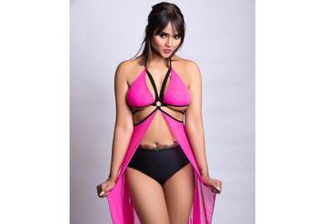 Charmsukh Aate Ki Chakki Fame Jinnie Jaaz is the hottest actress ...