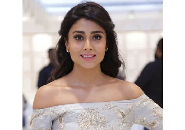 South Indian actress Shriya Saran stunned with her bold avatar
