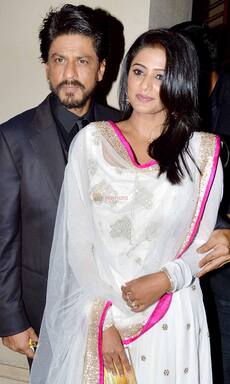 Jawan actress Priyamani reveals Shah Rukh Khan gave the best hugs and kisses and took care of his girls on the sets