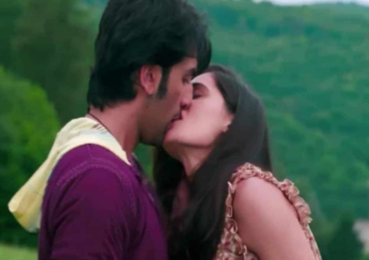 Ranbir Kapoor and Nargis Fakhri’s passionate kissing scene in Rockstar