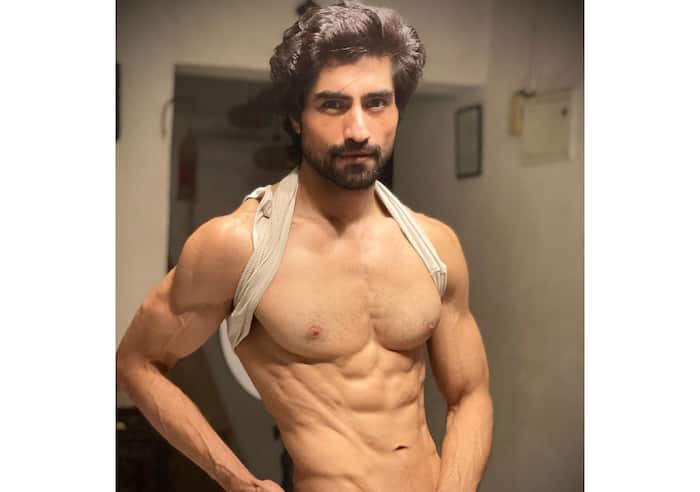 Yeh Rishta Kya Kehlata Hai star Harshad Chopda is a heartthrob