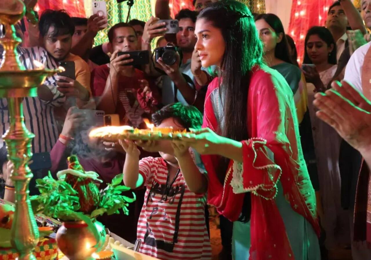 Yeh Rishta Kya Kehlata Hai: On-screen mother-son duo perform the aarti