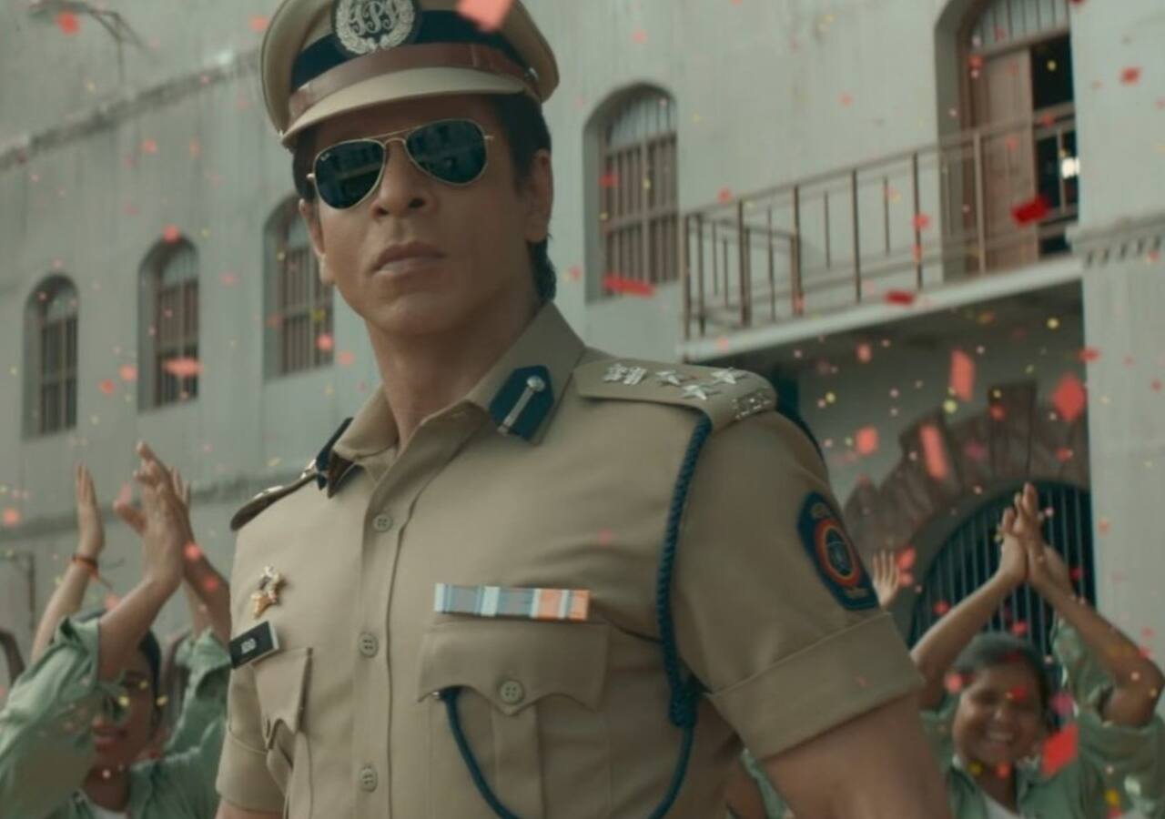 Jawan: Shah Rukh Khan shuts down a netizen asking about corporate bookings; 'Yeh ghatia baatein...'