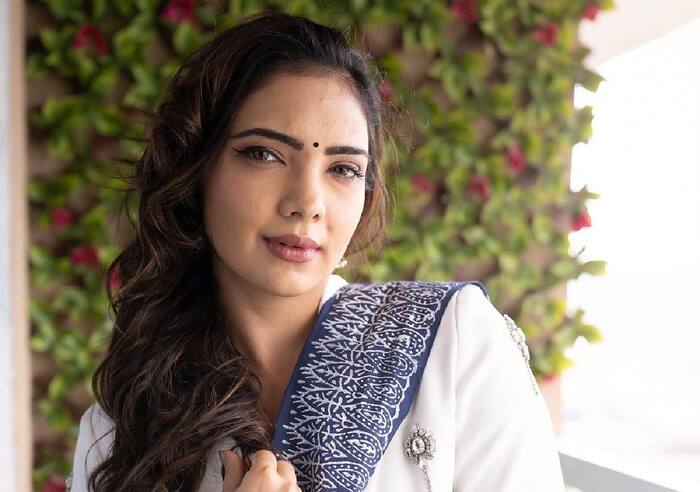 पूजा बनर्जी (Pooja Banerjee)