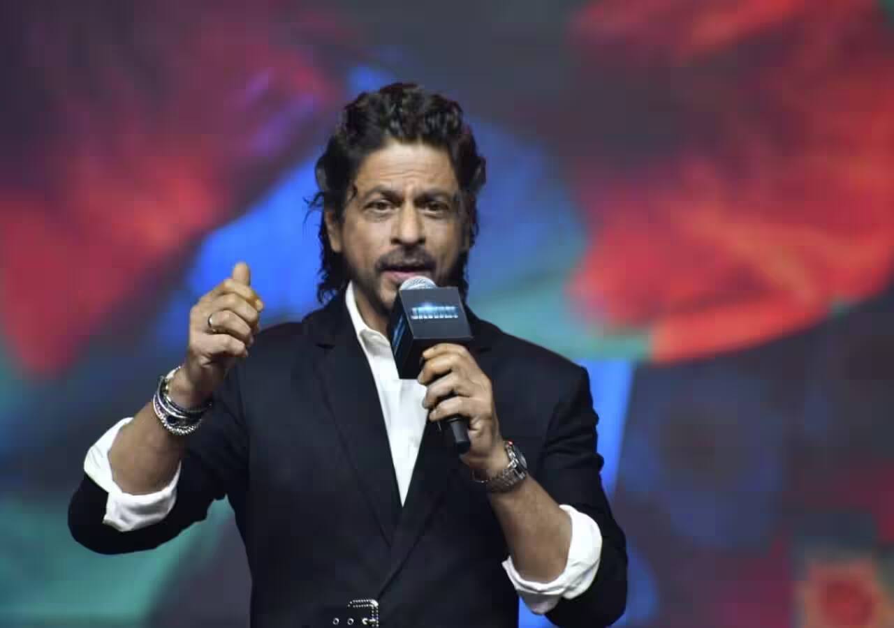 Shah Rukh Khan hits back in the classiest way possible when asked about Jawan fake box office collection
