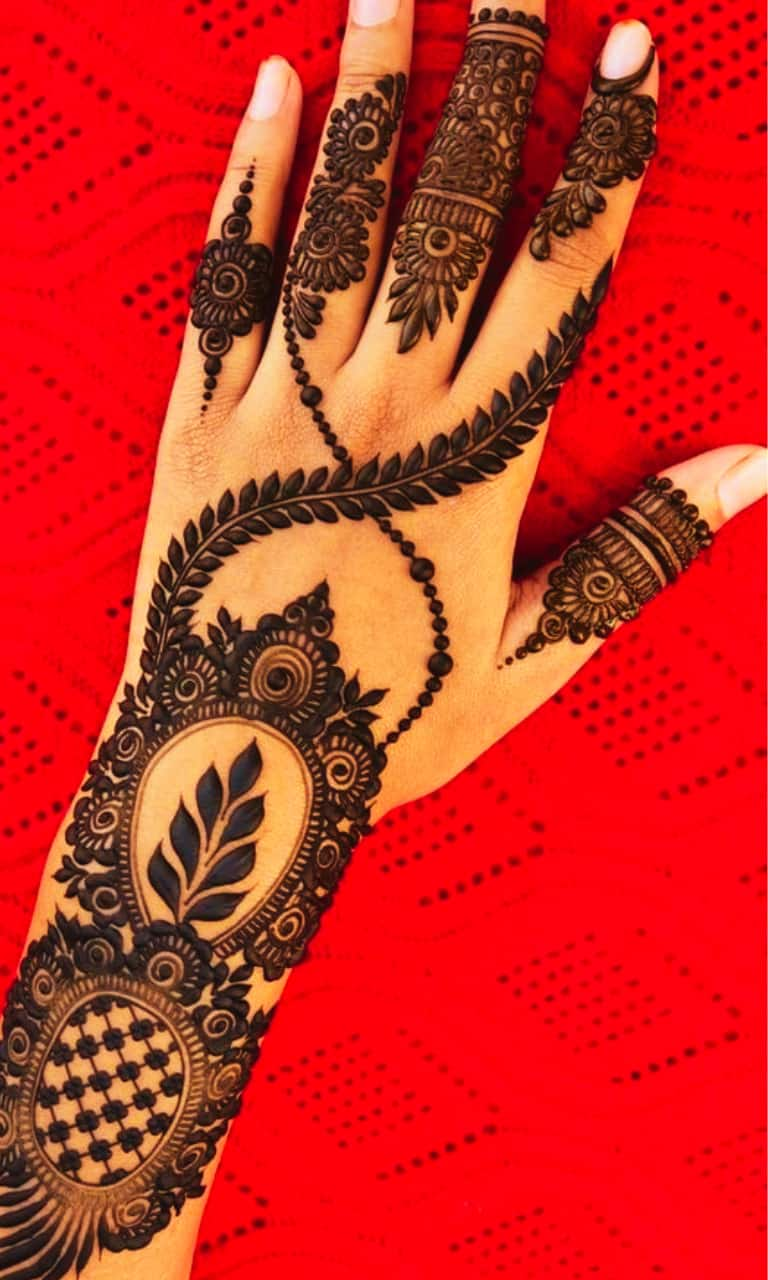 18 modern henna designs for brides, and grooms