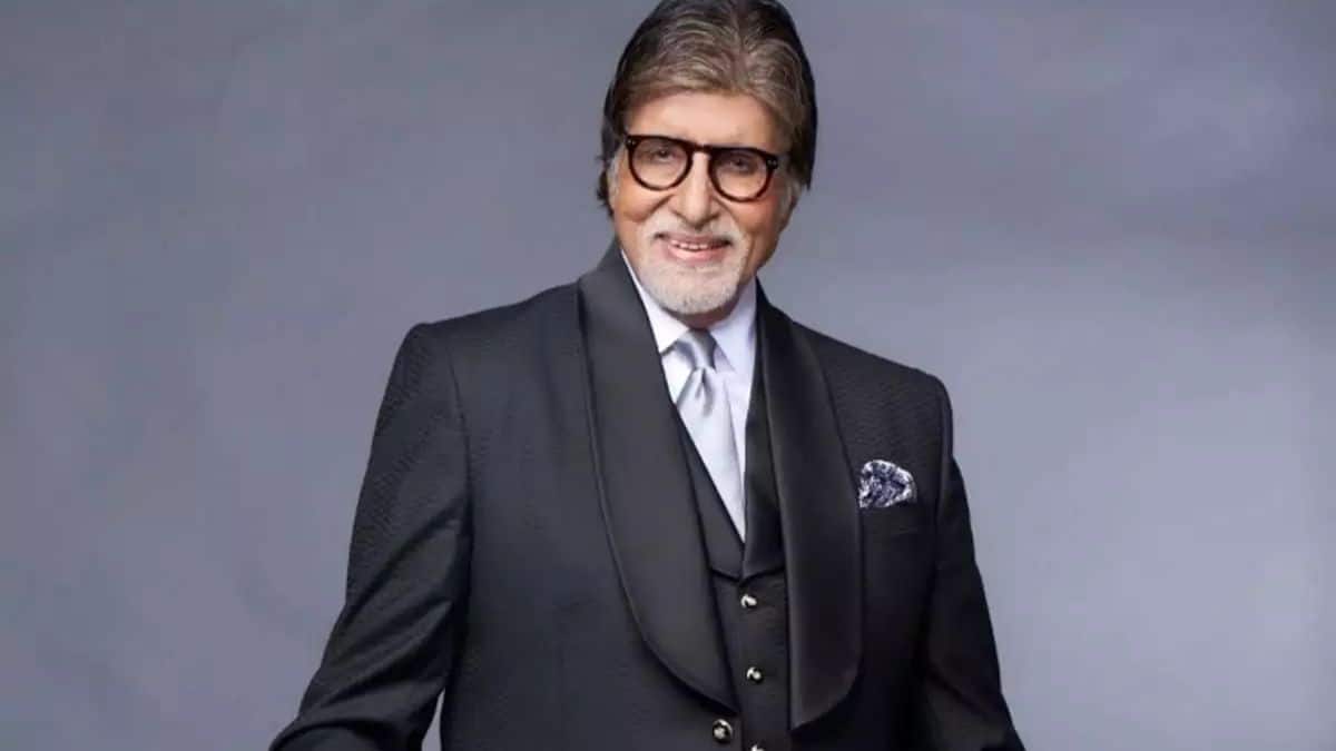 Amitabh Bachchan Shares Another ROFL Post. This Time About His Green Boots