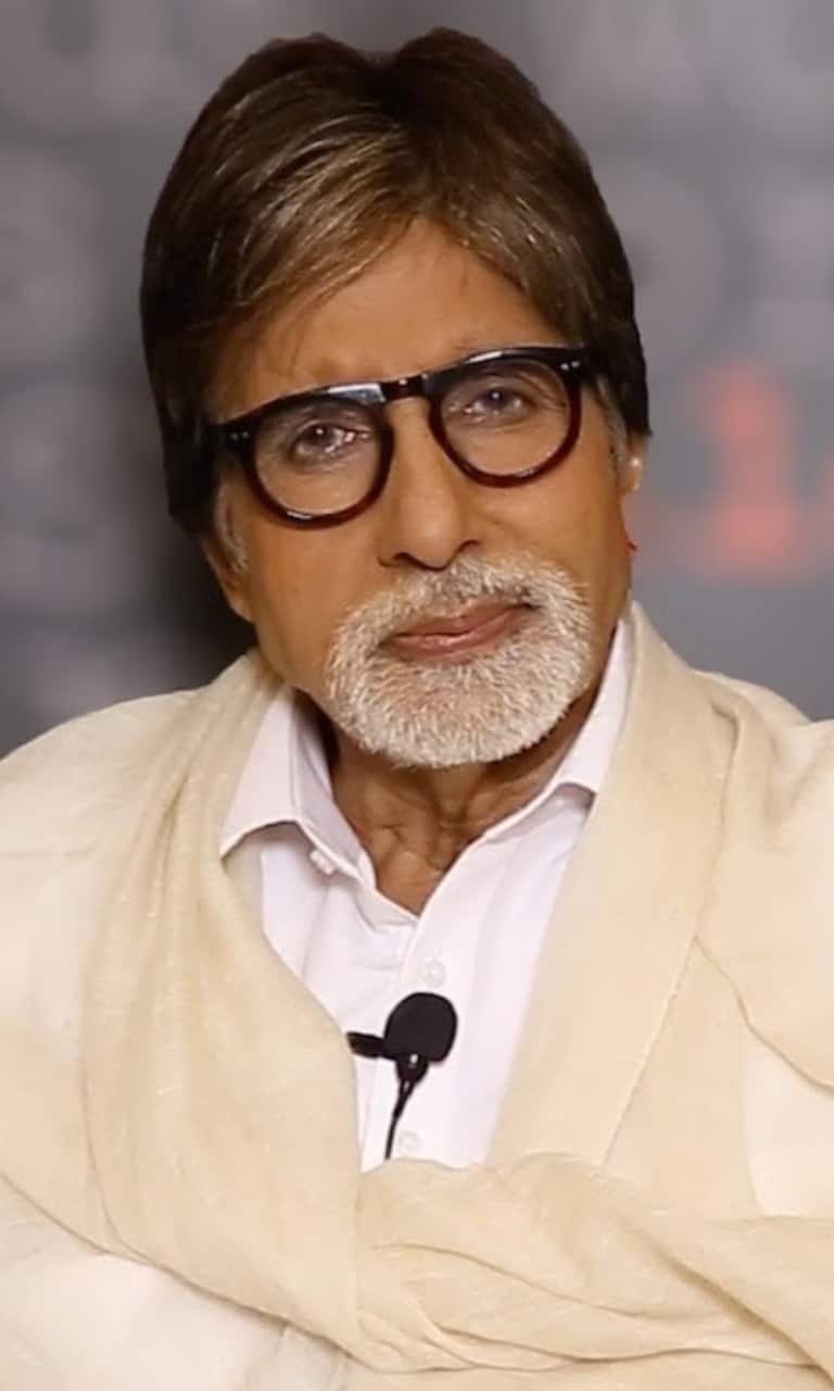 We're seeing double! Watch Amitabh Bachchan meet his doppelganger in viral  video - Masala