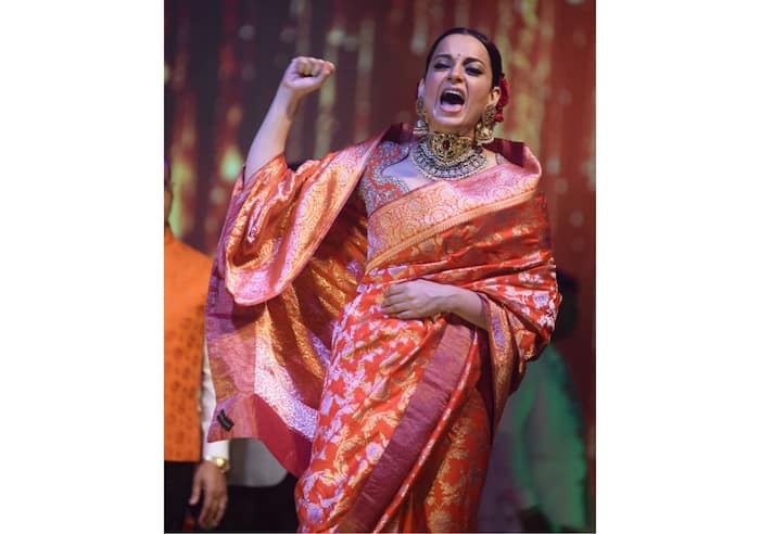 कंगना रनौत ने लगाए जयकारे