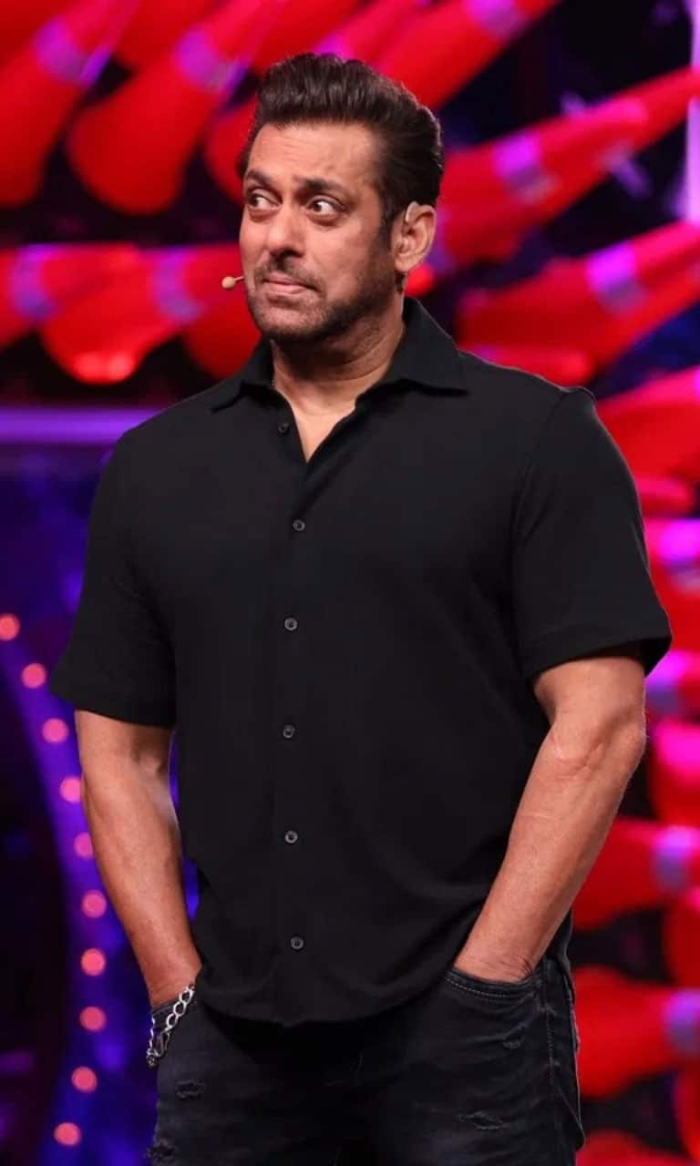 Salman khan hotsell pink t shirt