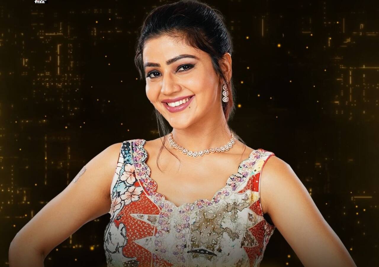 à¤¸à¥à¤¨à¤¿à¤¯à¤¾ à¤¬à¤à¤¸à¤² (Soniya Bansal)