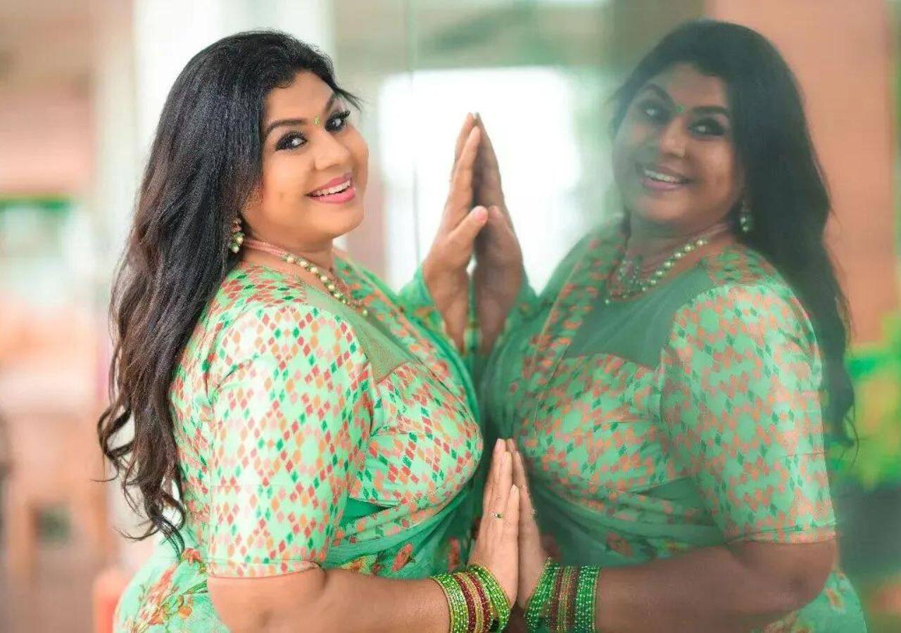 Actress vichitra hot