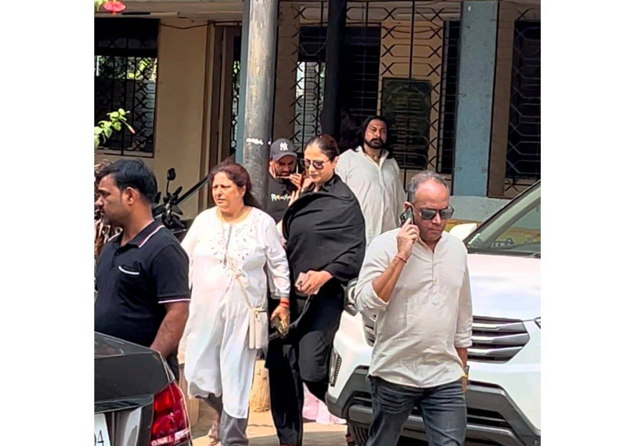Tabu makes her presence at Sanjay Gadhvi's last rites