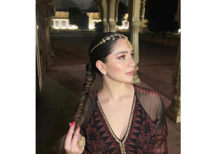 Sara Tendulkar is hotness personified