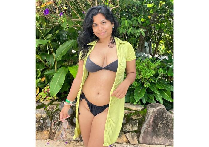 जारा पटेल दिखाती हैं बोल्ड अंदाज