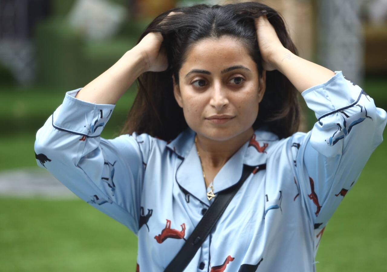 à¤à¤¶à¥à¤µà¤°à¥à¤¯à¤¾ à¤¶à¤°à¥à¤®à¤¾ (Aishwarya Sharma)