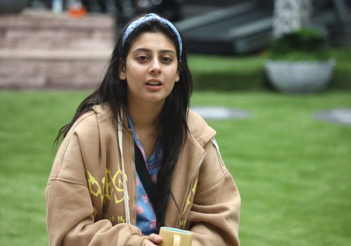 ईशा मालवीय (Isha Malviya)