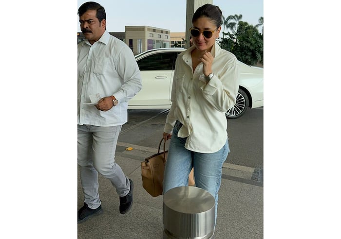 करीना कपूर ने पहनी जींस और शर्ट