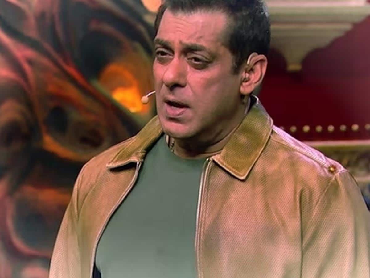 Bigg Boss 17 Salman Khan reprimands contestants for making him wait