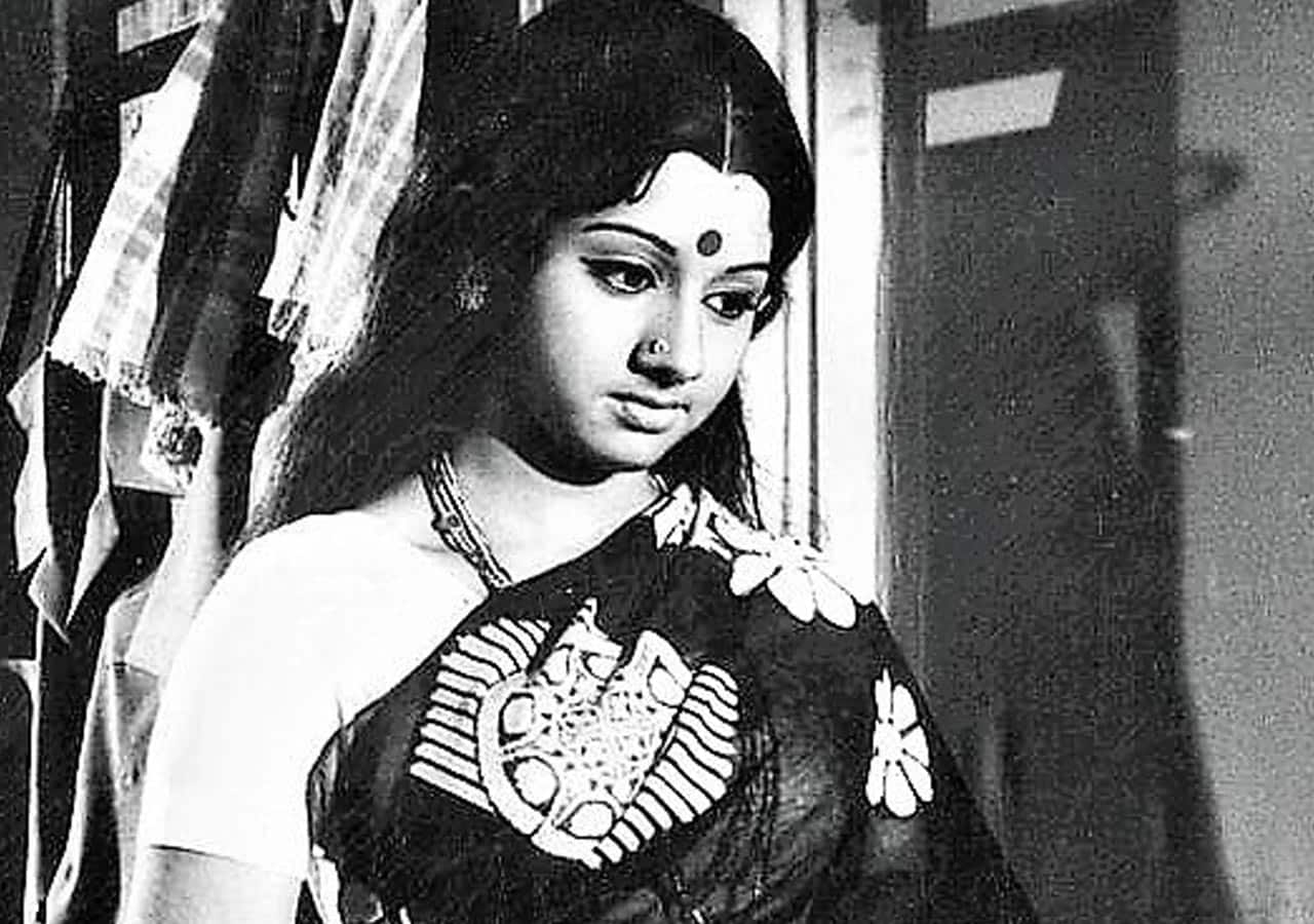 Sridevi played Rajinikanth's mother in Moondru Mudichu