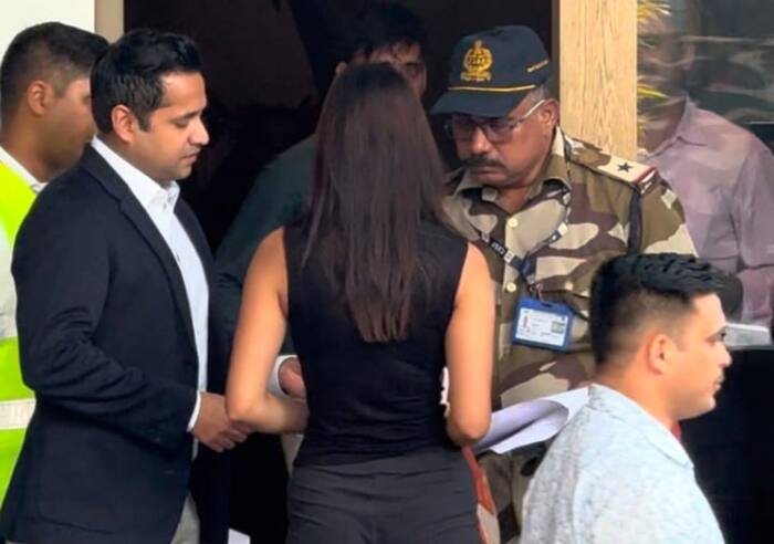 पैपराजी ने कैद कीं सुहाना खान की फोटोज