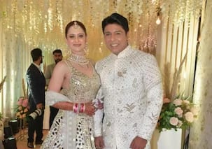 Dhamaal director Indra Kumar's daughter Shweta exchanges wedding vows with composer Darshan Rathod [View Pics]