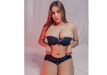 Ullu App Charmsukh Fame Muskaan Agarwal Hot And Bold Photos ...