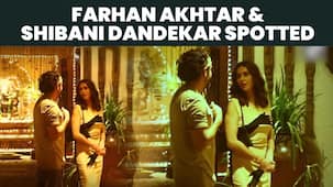 जावेद अख्तर की पार्टी में पत्नी शिबानी दांडेकर संग पहुंचे फरहान अख्तर, ड्रेस देख घूम जाएगा दिमाग