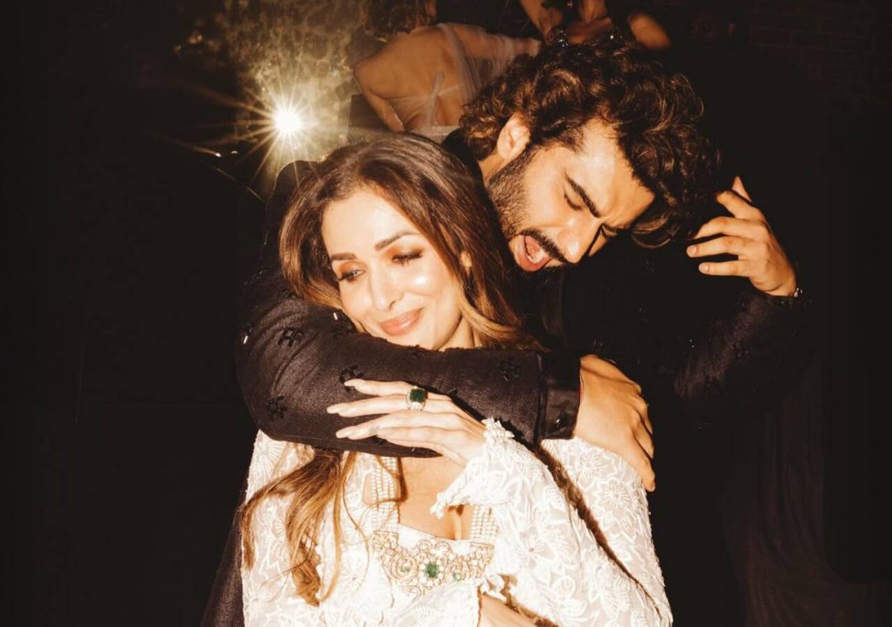 Malaika Arora Further Busts Breakup Rumours Shares Video Of Arjun Kapoor Djing With Bff Ranveer