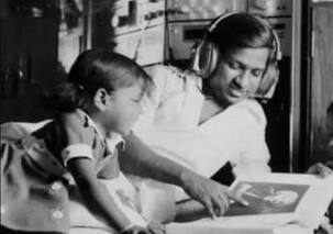 RIP Bhavatharini: Music maestro Ilaiyarajaa shares a throwback moment with his late daughter; netizens say 'This pic melts my heart'