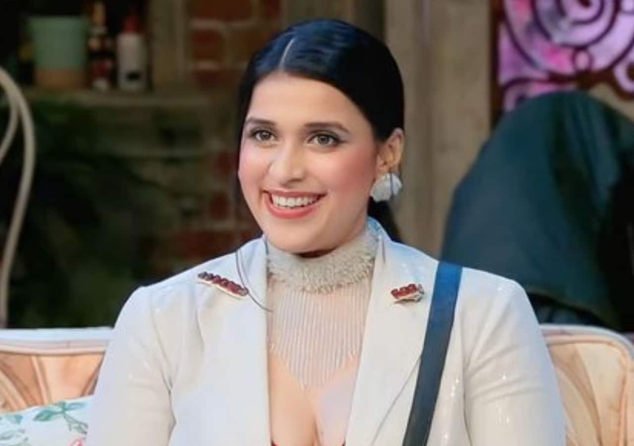 Was Mannara Chopra favoured by makers due to nepotism? Actress reacts