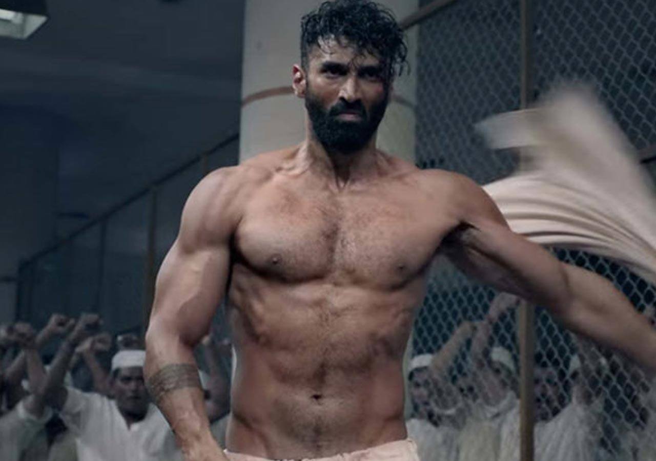 Aditya Roy Kapur's boyd transformation for Malang