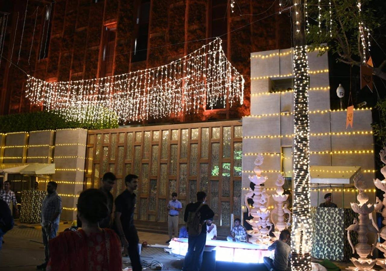 Ahead of Ayodhya Ram Mandir inauguration, Mukesh Ambani's Antilia ...