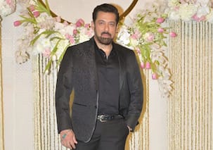 Ira Khan, Nupur Shikhare wedding reception: Salman Khan makes a stylish appearance in black blazer; oozes Tiger ka swag [Watch]