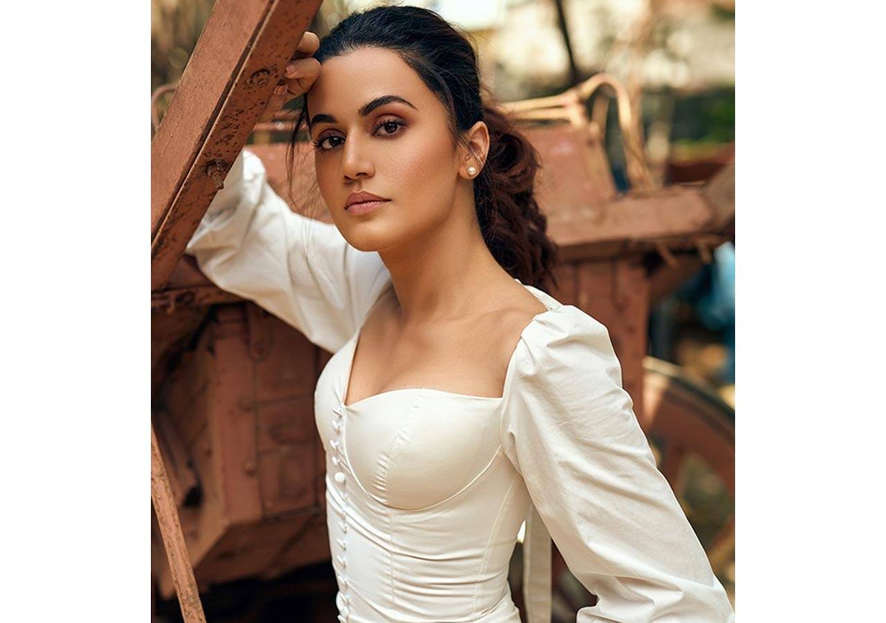 Taapsee Pannu looks amazing