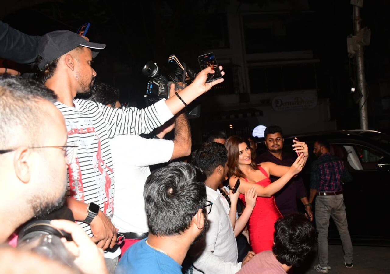 Kriti's love for fans!