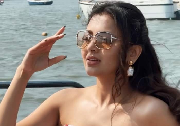 तेजस्वी प्रकाश की वो अदाएं